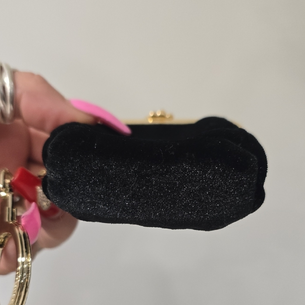 Kate Spade Black and Gold Wristlet NWOT - Picture 5 of 8